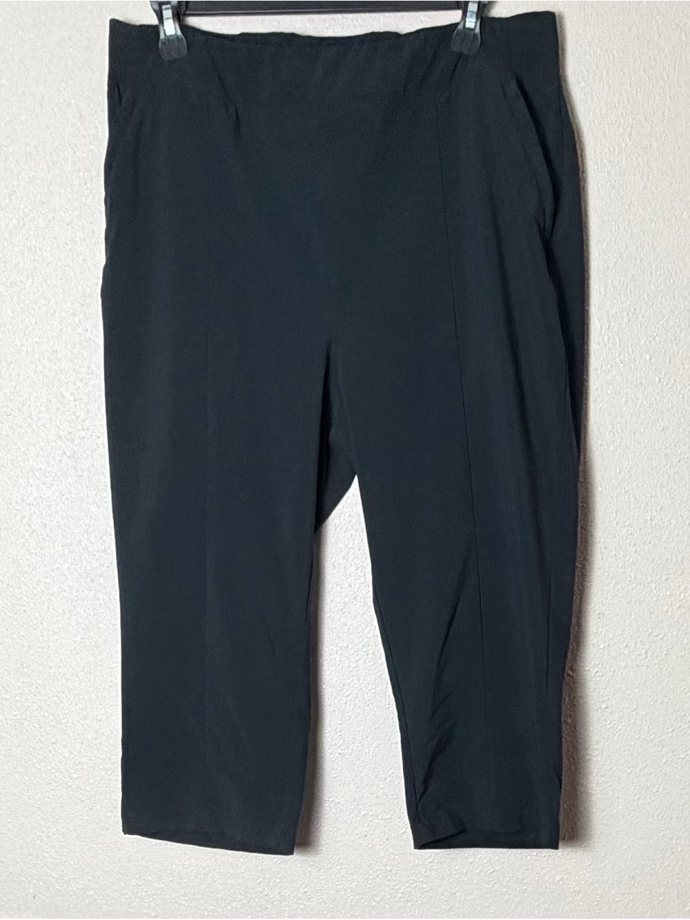 Columbia Women's Black Track Capri pants